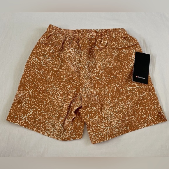 Lululemon Pool Short 7” BNWT - Picture 3 of 9